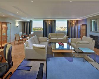Hilton Düsseldorf - Düsseldorf - Soggiorno