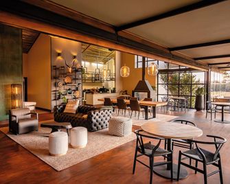 Mhondoro Safari Lodge & Villa - Vaalwater - Lounge