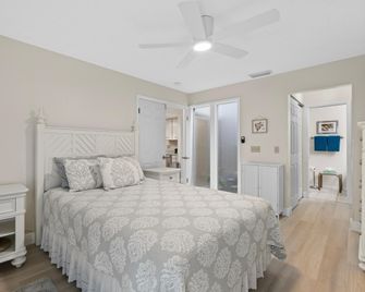Sea Mist Getaway - New Smyrna Beach