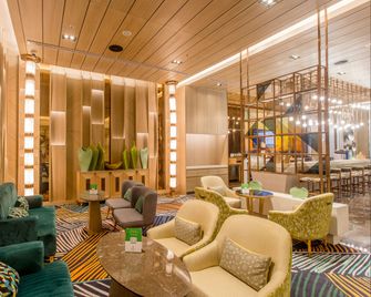 Holiday Inn Chandigarh Zirakpur By IHG - Zerakpur - Lounge