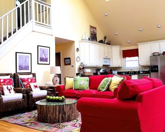 Private Gowdy Beach Rights on Lake Michigan - Union Pier - Sala de estar