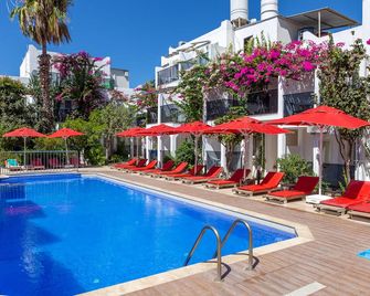The Hello Hotel - Bodrum - Bazén