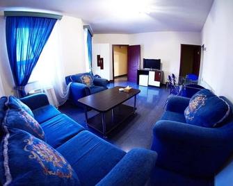 Armenian Village Park Hotel & Free Water Park, Gym - Ereván - Sala de estar