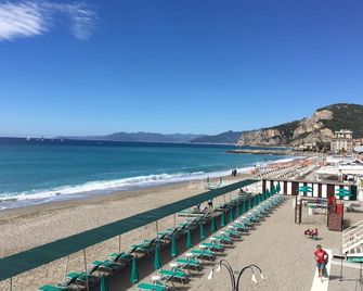 Hotel Europa - Finale Ligure - Playa