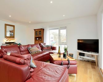 Generals Yard - Eyemouth - Living room