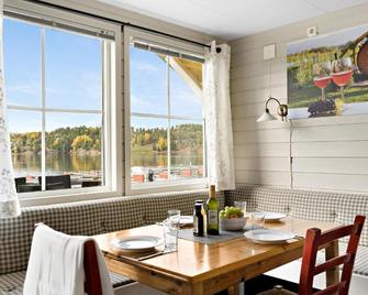 First Camp Norsjoe Telemark - Bo i Telemark - Essbereich