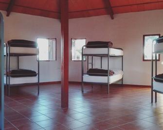 Albergue Turistico Cornalvo - Trujillanos - Camera da letto