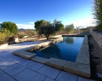 Country Cottage / Gite - St nazaire - Saint-Nazaire - Piscina