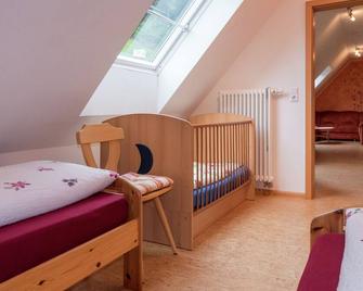 Apartment on a Farm on the Edge of the Forest - Mühlenbach - Bedroom