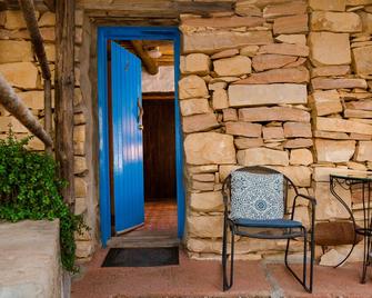 Big Bend Bunkroom - affordable right outside Big Bend Nat'l Park. - Terlingua - Patio