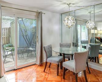 17 Mi to DC: Cozy Townhome in Bowie! - Bowie - Sala de jantar