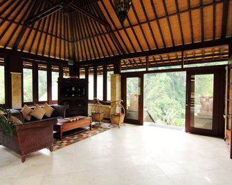 Bagus Jati Health & Wellbeing Retreat - Payangan - סלון
