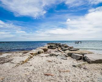 Beachside Village Resort - Falmouth - Beach