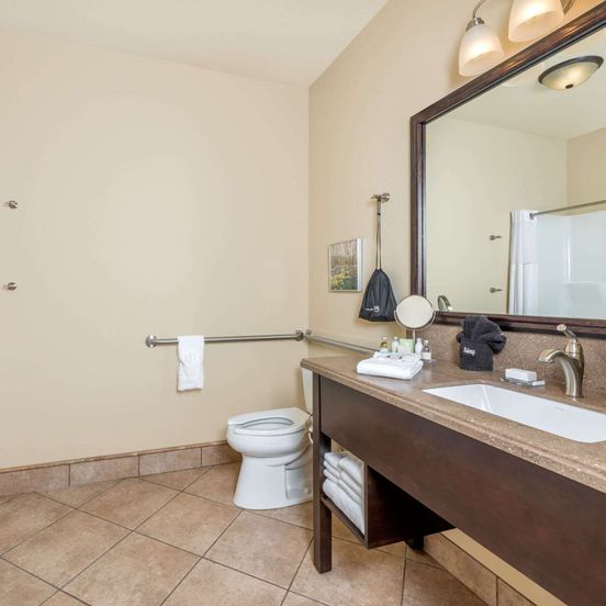 Bathroom view of Hawthorn Extended Stay by Wyndham Rome