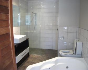 Pauanui Lakes - Pauanui Holiday Home - Pauanui Beach - Bagno