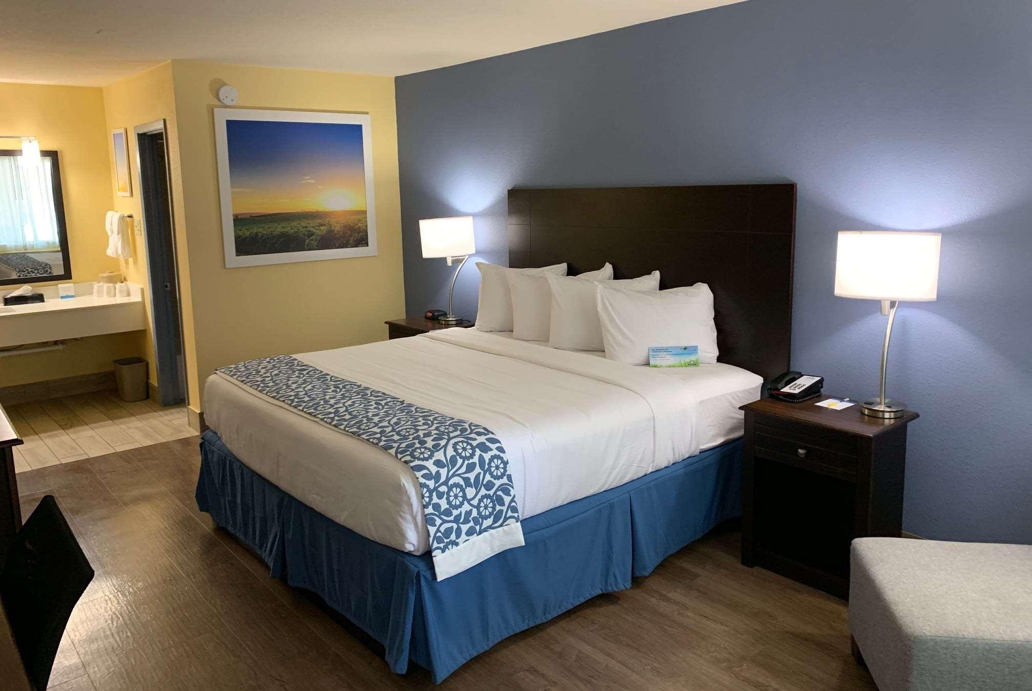 Days Inn by Wyndham Beaumont 3 034. Beaumont Hotel Deals