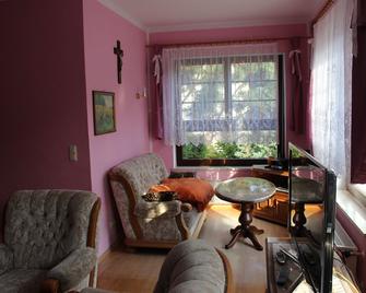 Ferienwohnung 'An der St. Ludmila' - Panschwitz-Kuckau - Wohnzimmer