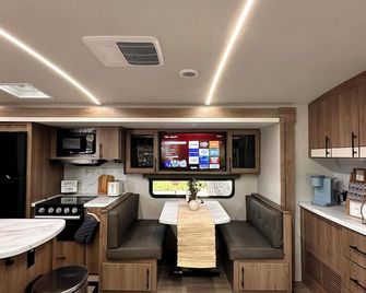 Camper RV in River Ranch - River Ranch