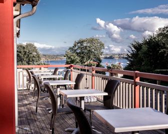 Kyriad Saint-Malo Dinard - Dinard - Balcony