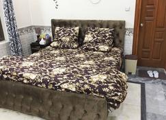 C4 Mirpur City Ajk Overseas Pakistanis Villa - Full Private House & Car Parking - Mirpur - Bedroom