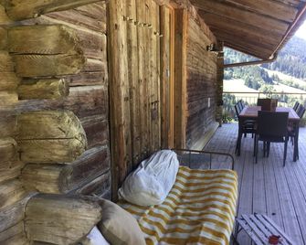 A hidden paradise with 10-seat Jacuzzi and outdoor sauna, beautiful view - Hauteluce - Balcon