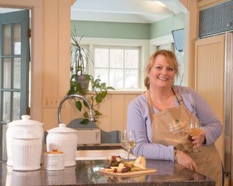 Caldwell House Bed & Breakfast - Salisbury Mills - Buffet
