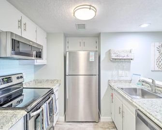 Fernandina Beach Condo with Pool and Beach Access! - Fernandina Beach - Keittiö