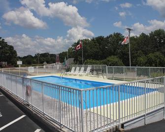 Gretna Inn - Branson - Piscina