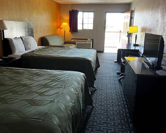 Express Inn & Suites - Trion - Bedroom