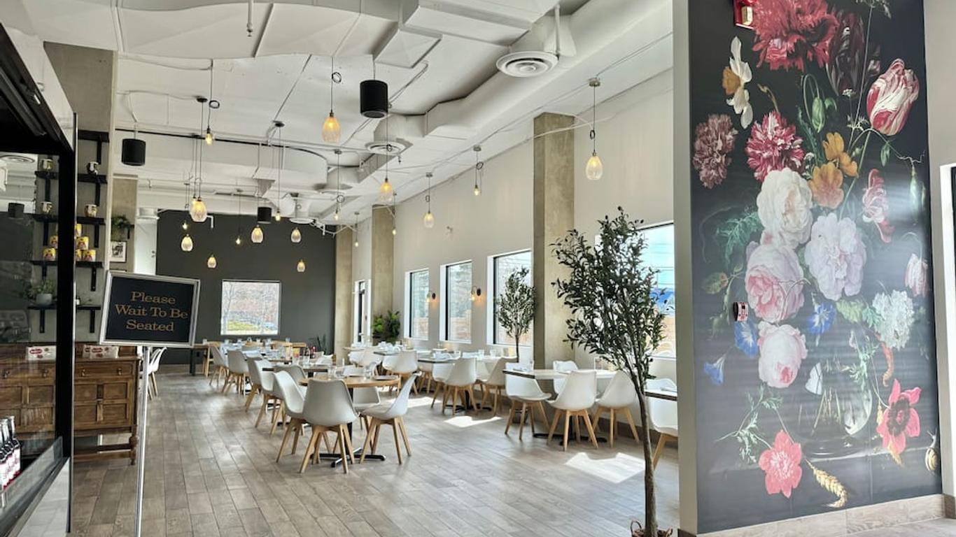 Divya Sutra Plaza and Conference Centre Calgary Airport