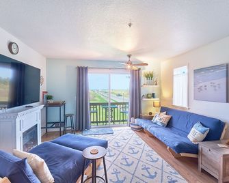 Sandpiper Approach - Long Beach - Living room