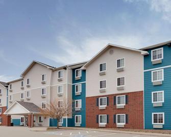 Woodspring Suites Ankeny - Ankeny - Rakennus