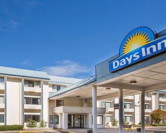 Days Inn by Wyndham Corvallis - Corvallis - Edificio