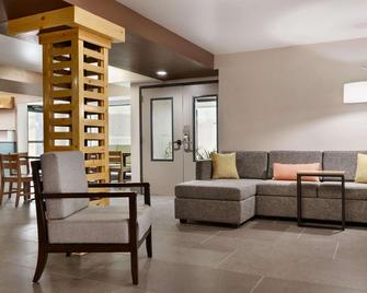 Country Inn & Suites By Radisson, Roanoke Rapids, Nc - Roanoke Rapids - Living room