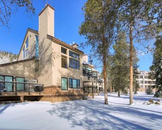 Spacious Condo with Hot Tub, and Free Shuttle - Keystone - Edificio