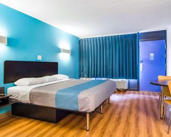 Studio 6 Lagrange - La Grange - Ložnice