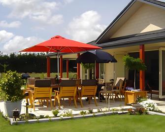 Cricklewood House Bed & Breakfast - Ashburton - Patio