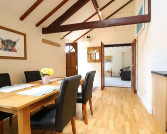 Cheshire Cheese Cottage - Chester - Dining room