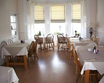 Mandalay - Portrush - Comedor