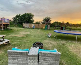 Quite peaceful cabin resort - Matagorda