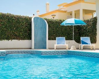 Apartamentos Benvindo by Umbral - Albufeira - Pool