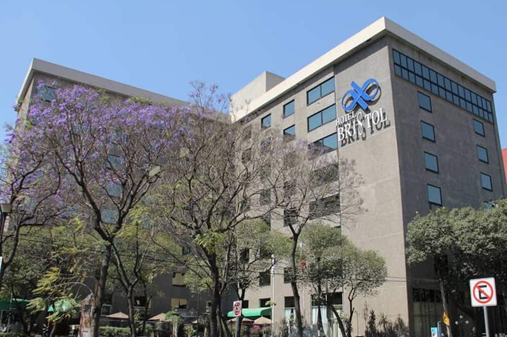 Hotel Bristol