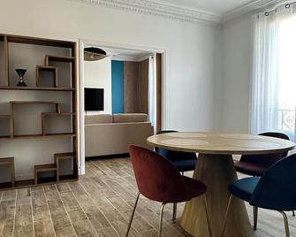 Appartement de luxe Enghien-les-Bains à proximité de la gare - Enghien-les-Bains - Comedor