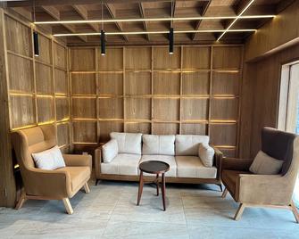 Pride Inn - Zerakpur - Lounge