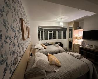 Station Approach - Solihull - Bedroom