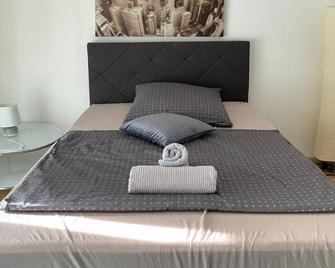 Zv-Scholtz Burghausen Mozartstr, 15 Ap-K - Burghausen - Ložnice