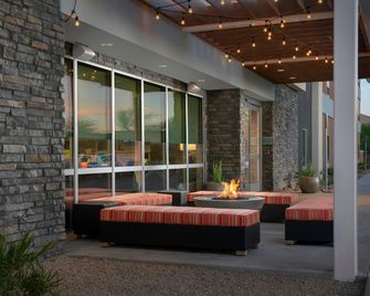 Home2 Suites By Hilton Phoenix Airport South - Phoenix - Patio
