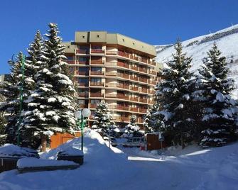 20m from ski slopes, 5th floor, balcony, tv, 50m², Les 2 Alpes - Les Deux-Alpes - Gebäude