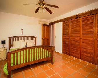 Eclipse Bed and Breakfast - Cancún - Bedroom