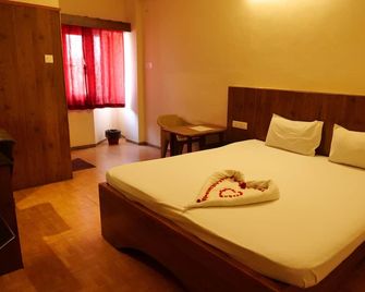 Sakthi Hotel - Tiruchirappalli - Bedroom